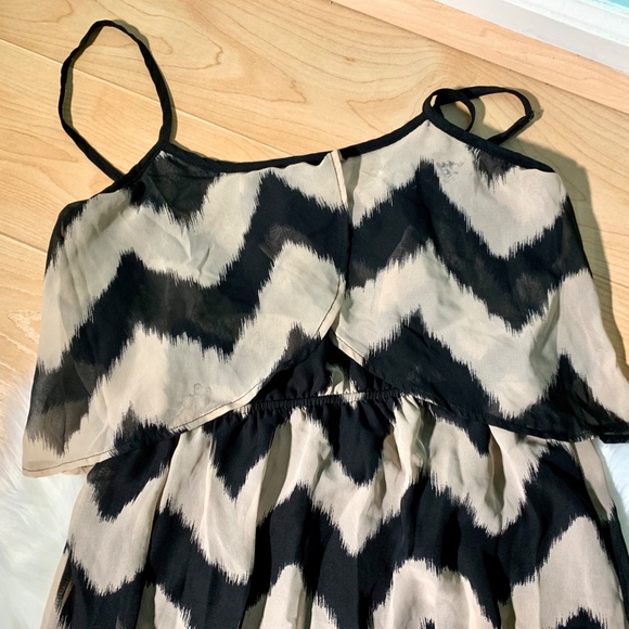 Black and Cream Chevron Maxi Dress - Picture 2 of 6